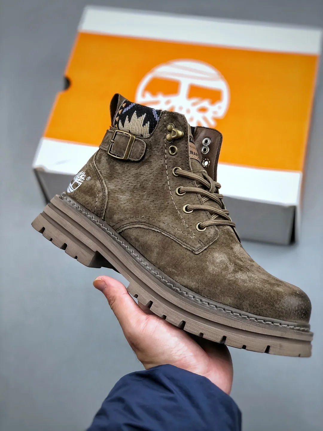 Pick up locally 💰 520, support in-store Timberland/Timberland classic 25ss new low top (plus velvet) Classic re-engineering New upgrade Guangdong factory quality Original box original packaging The fabric is made of Italian 🇮🇹 top frosted mesh with anti-odor and anti-corrosion genuine leather latex insoles to give you a perfect wearing experience High quality and durable, a must-have for sportsmen Specially designed to not look handsome High-quality and first-class foot feel Exclusive supply Official item number: TB23066 Size: 39 40 41 42 43 44